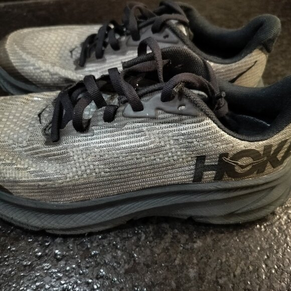 Hoka Clifton 9 Youth size 4.5MD - Picture 5 of 9